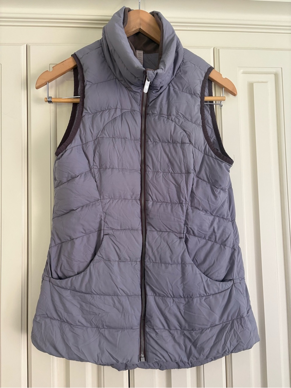 lululemon athletica Lavender Quilted Goose Down Zip Up Vest Size 6 Lightweight